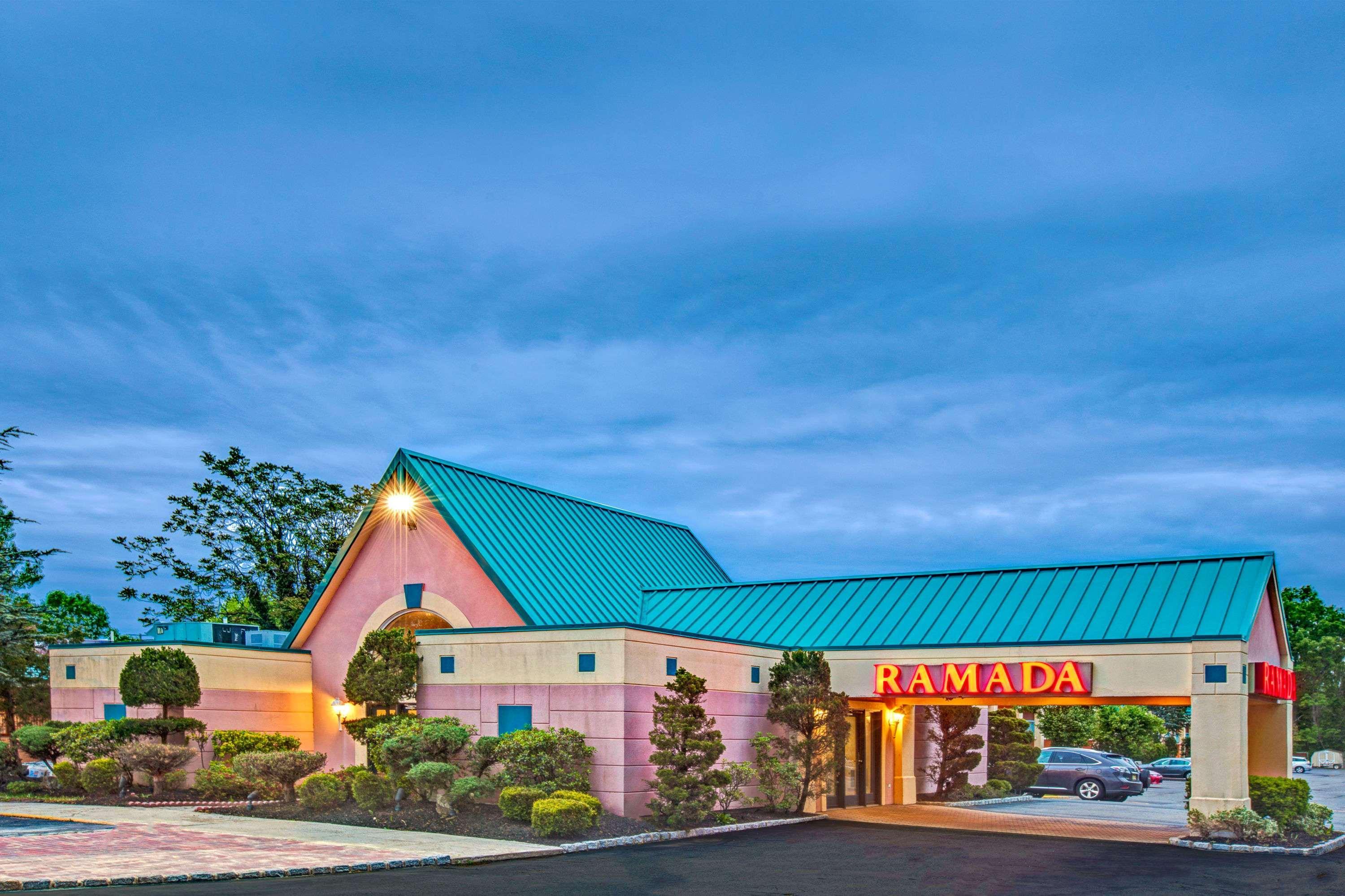 Ramada By Wyndham Parsippany Ξενοδοχείο Εξωτερικό φωτογραφία