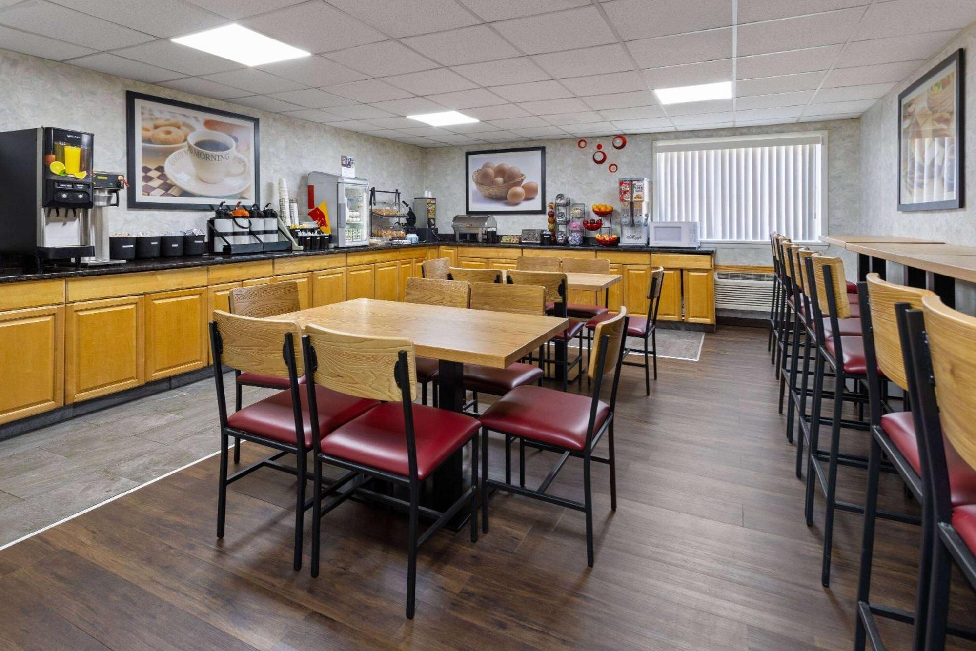 Ramada By Wyndham Parsippany Ξενοδοχείο Εξωτερικό φωτογραφία