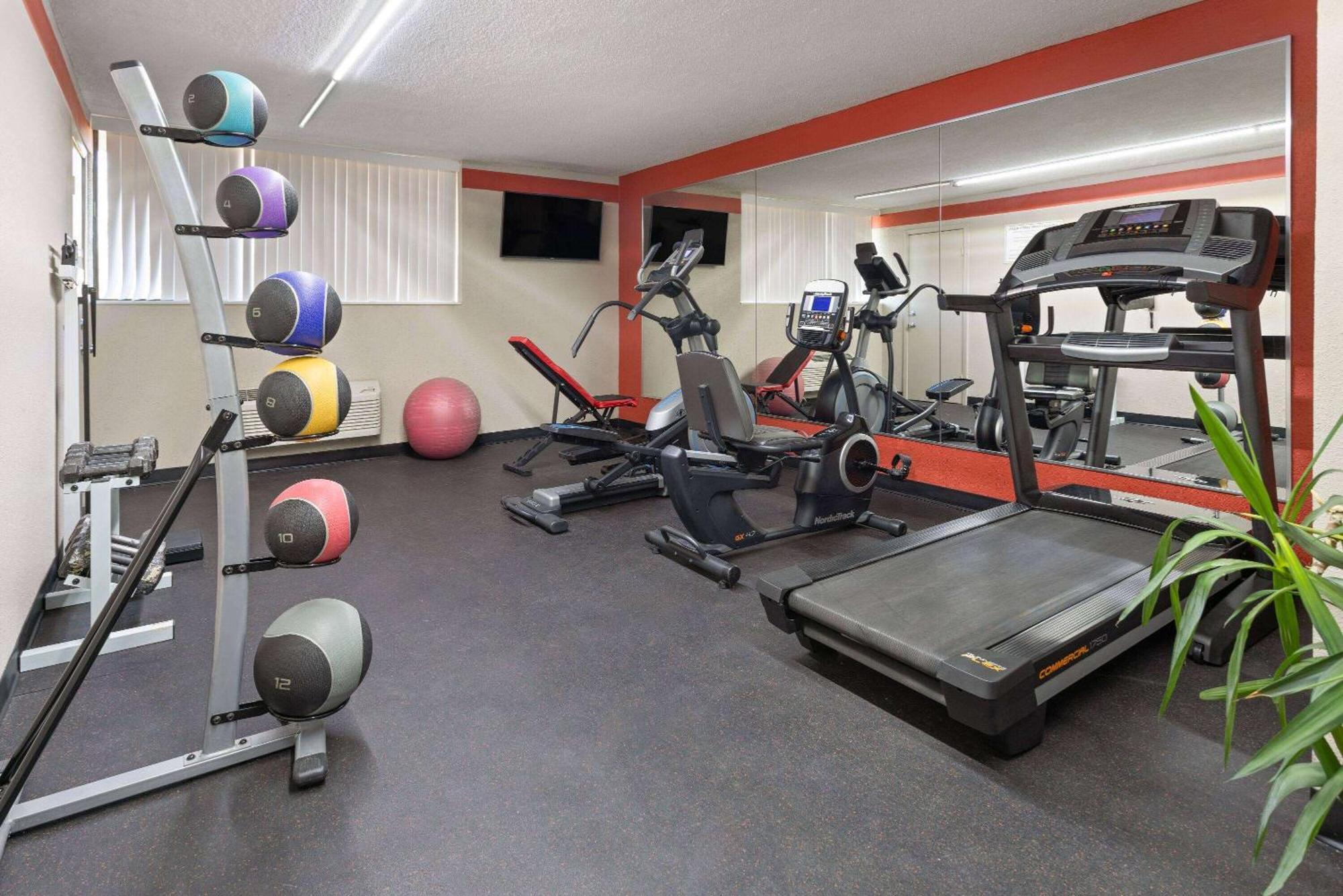 Ramada By Wyndham Parsippany Ξενοδοχείο Εξωτερικό φωτογραφία