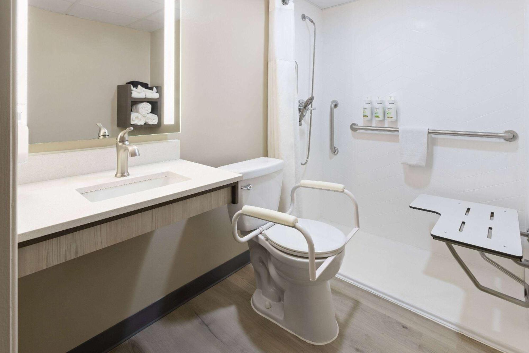 Ramada By Wyndham Parsippany Ξενοδοχείο Εξωτερικό φωτογραφία