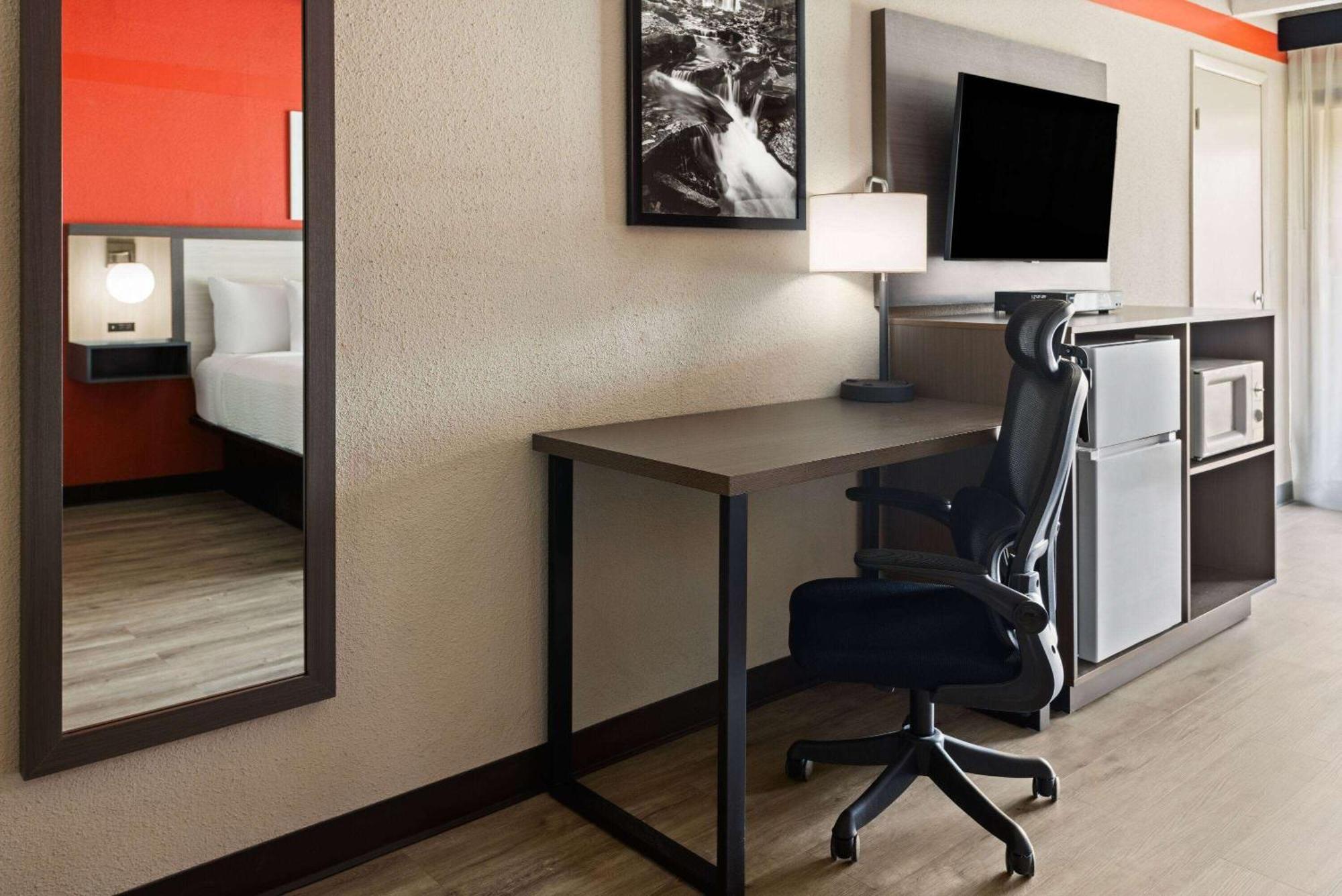 Ramada By Wyndham Parsippany Ξενοδοχείο Εξωτερικό φωτογραφία
