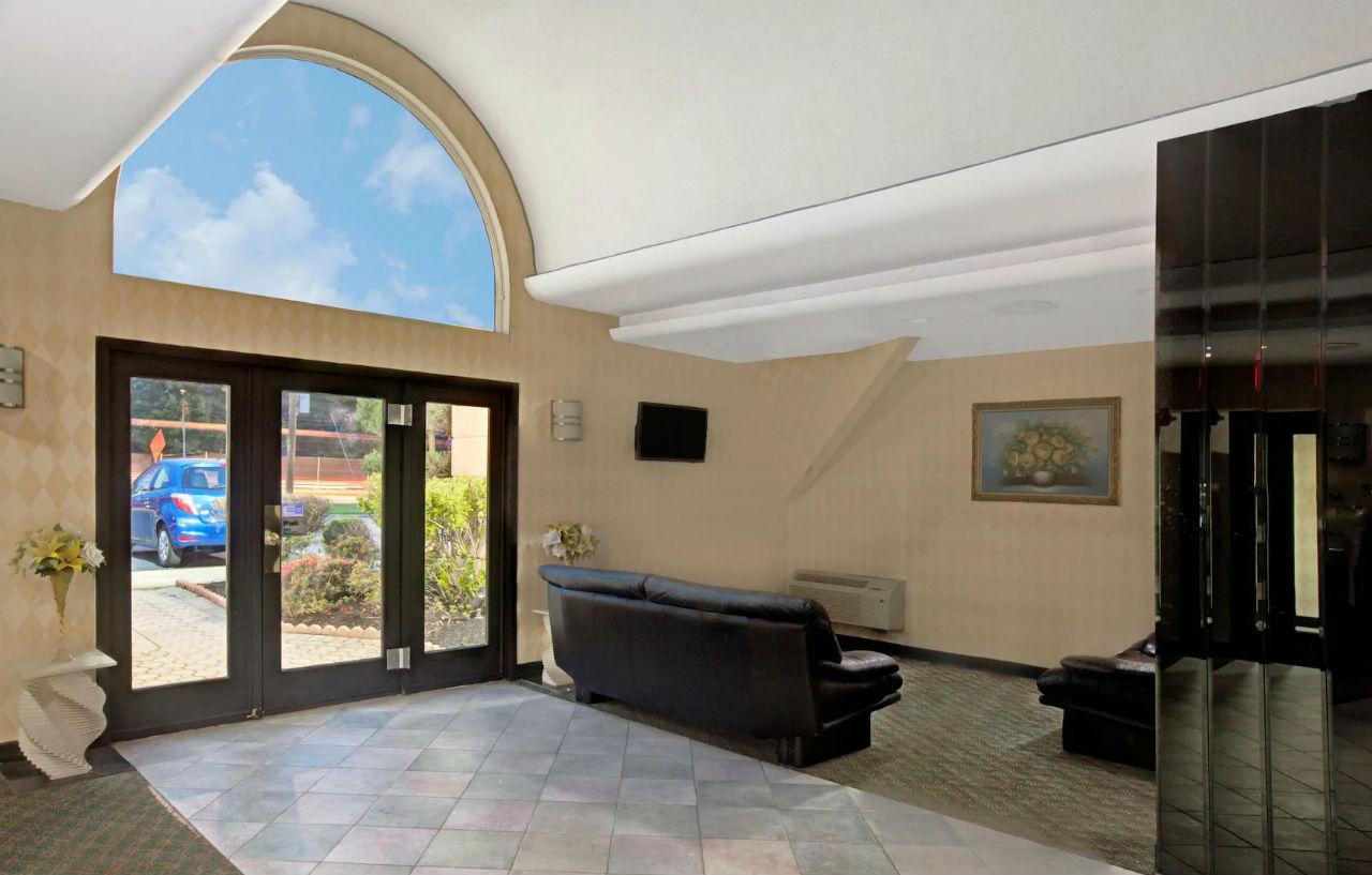 Ramada By Wyndham Parsippany Ξενοδοχείο Εξωτερικό φωτογραφία